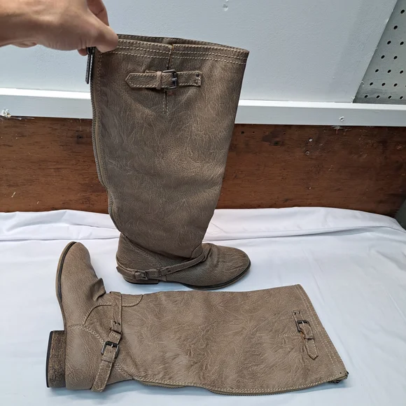 Knee-High BRECKELLES Women's Tan Boots Size 7.5 - Picture 8 of 12